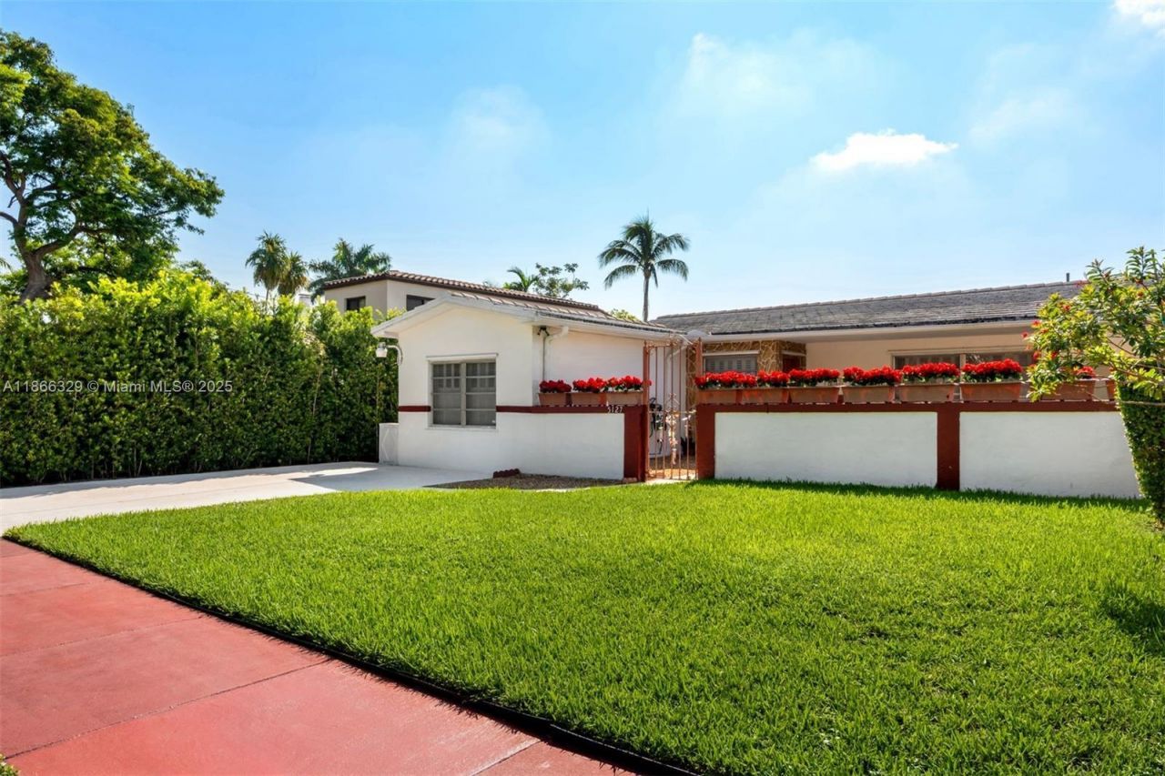 5127 Alton Rd, Miami Beach, FL 33140 Photo