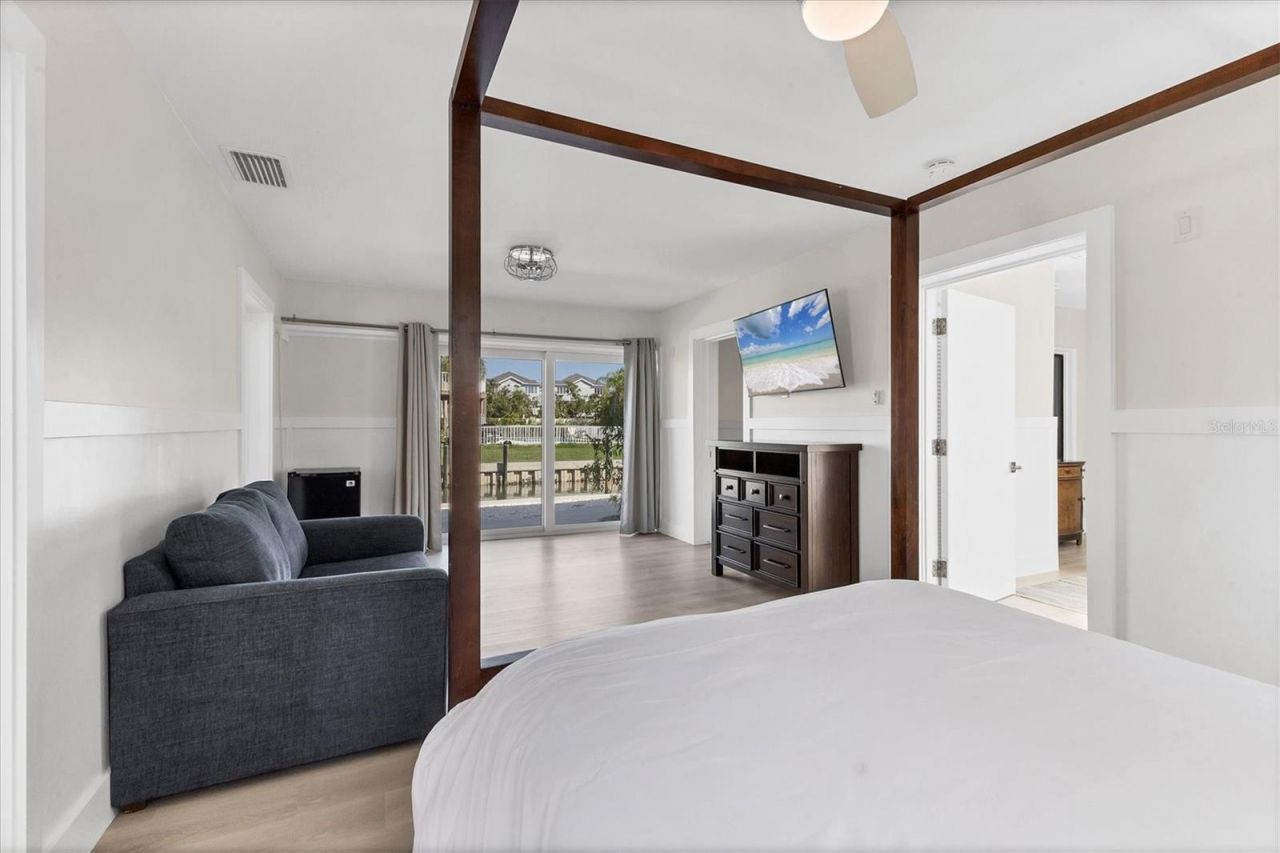 825 Tarawitt Drive, Longboat Key, FL 34228 Photo