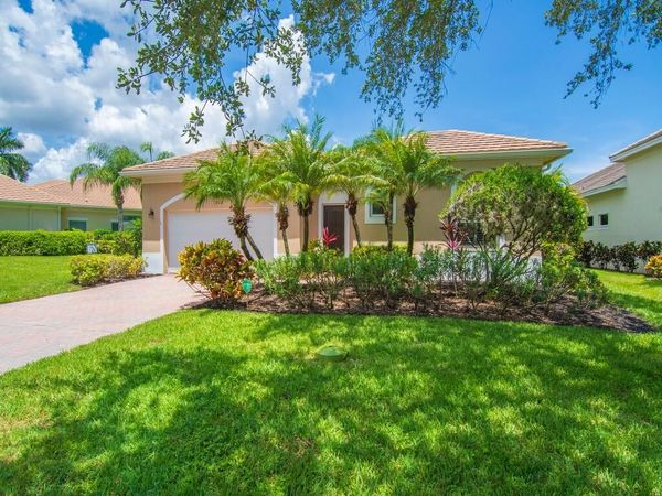 1208 Riverwind Circle, Vero Beach, FL 32967