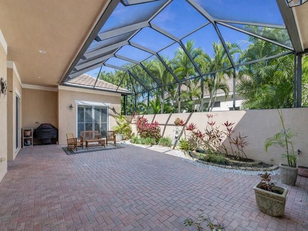 1208 Riverwind Circle, Vero Beach, FL 32967