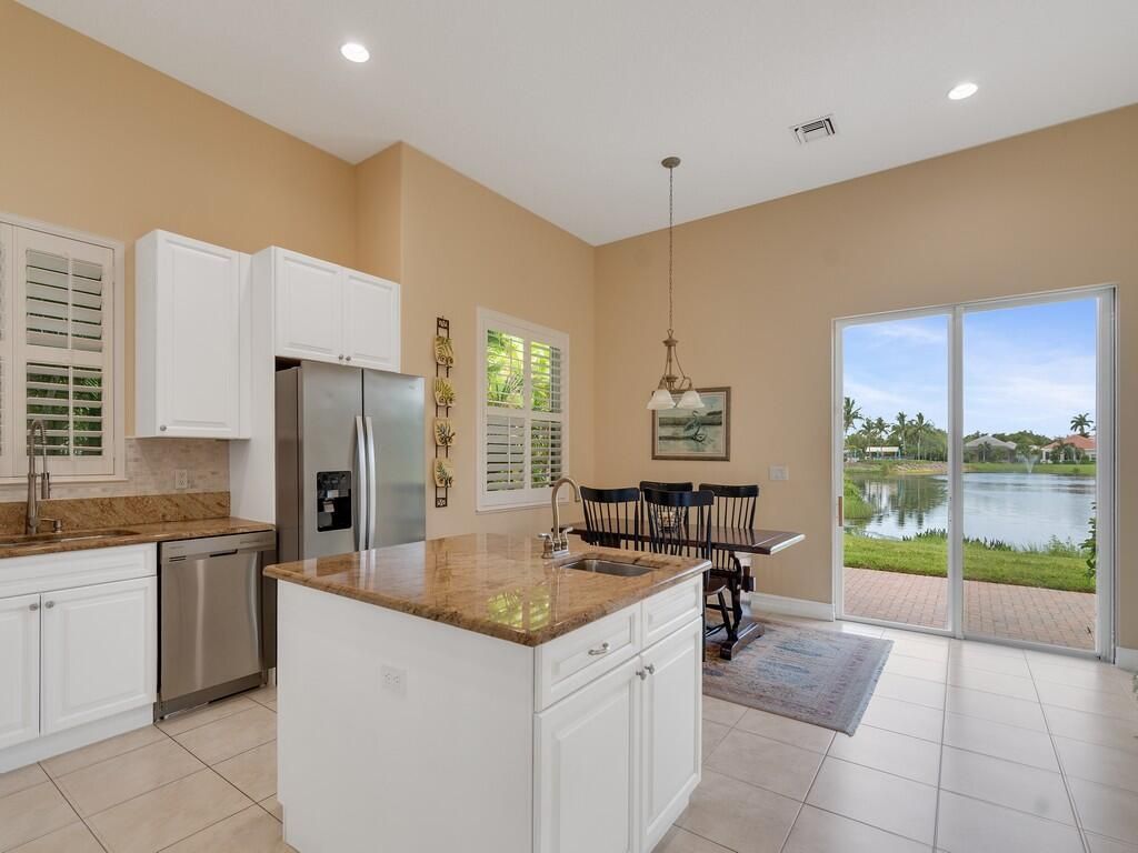 1208 Riverwind Circle, Vero Beach, FL 32967 Photo