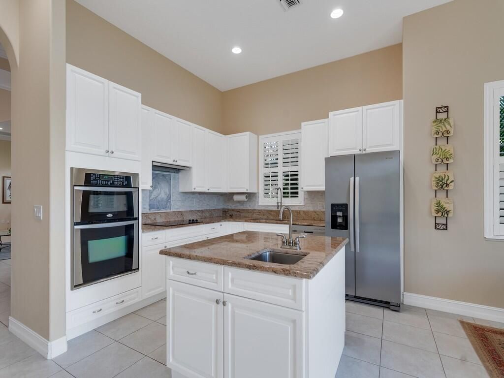 1208 Riverwind Circle, Vero Beach, FL 32967 Photo
