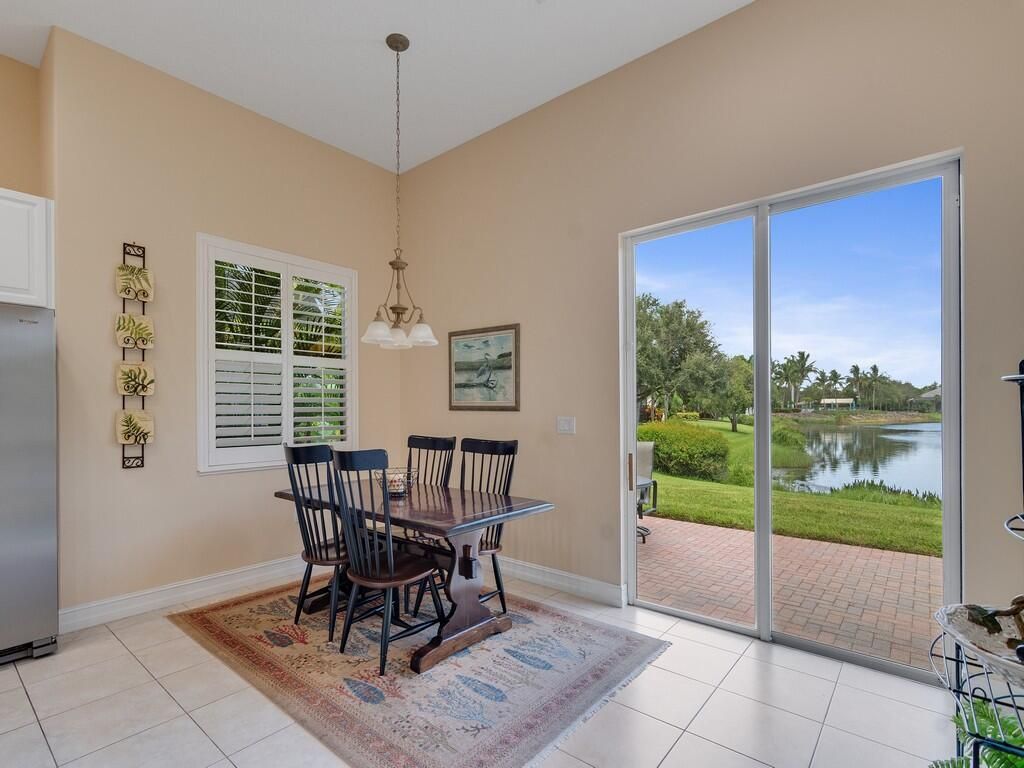 1208 Riverwind Circle, Vero Beach, FL 32967 Photo