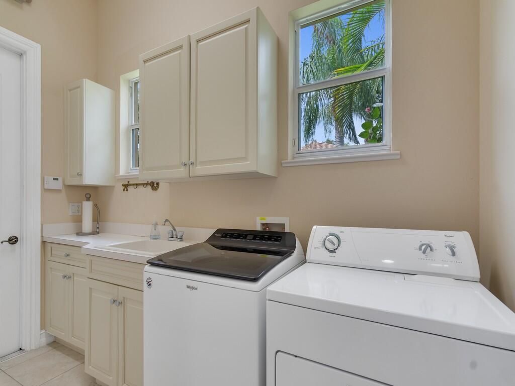 1208 Riverwind Circle, Vero Beach, FL 32967 Photo