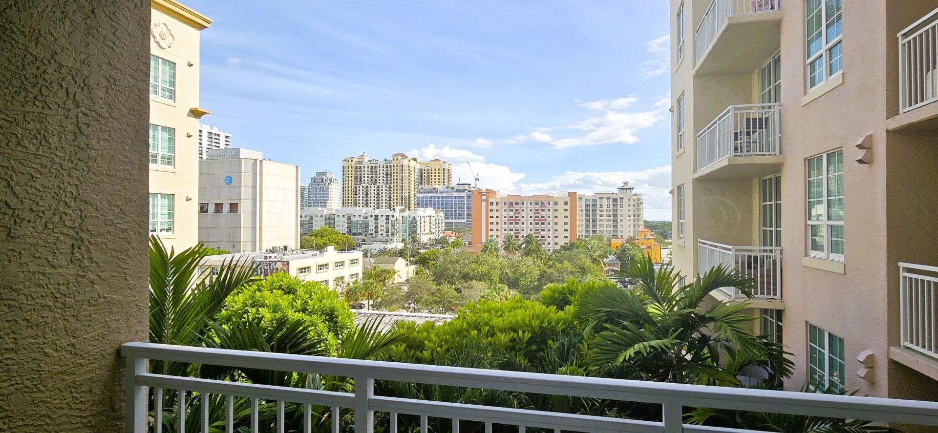 410 Evernia Street, Unit 616, West Palm Beach, FL 33401 Photo