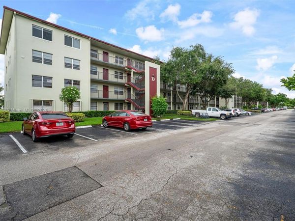 13255 SW 7th Ct, Unit 403D, Pembroke Pines, FL 33027