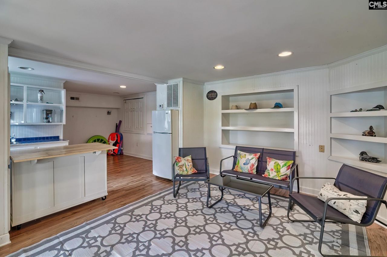 1839 Lakeshore Road Photo 22