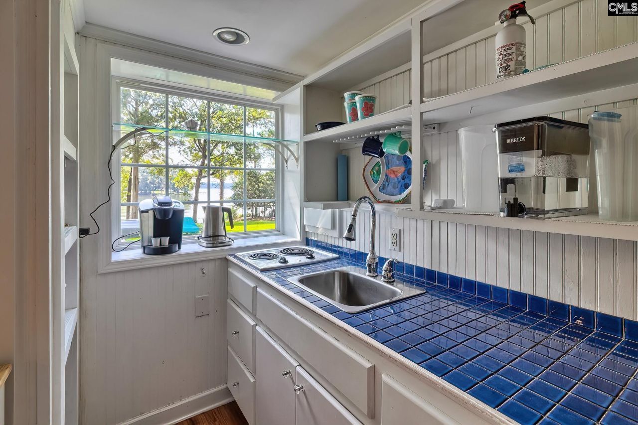 1839 Lakeshore Road Photo 23