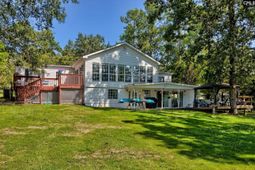 1839 Lakeshore Road photo 4