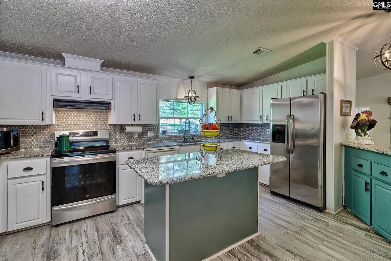 1839 Lakeshore Road Photo 9