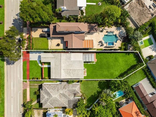 5127 Alton Rd, Miami Beach, FL 33140