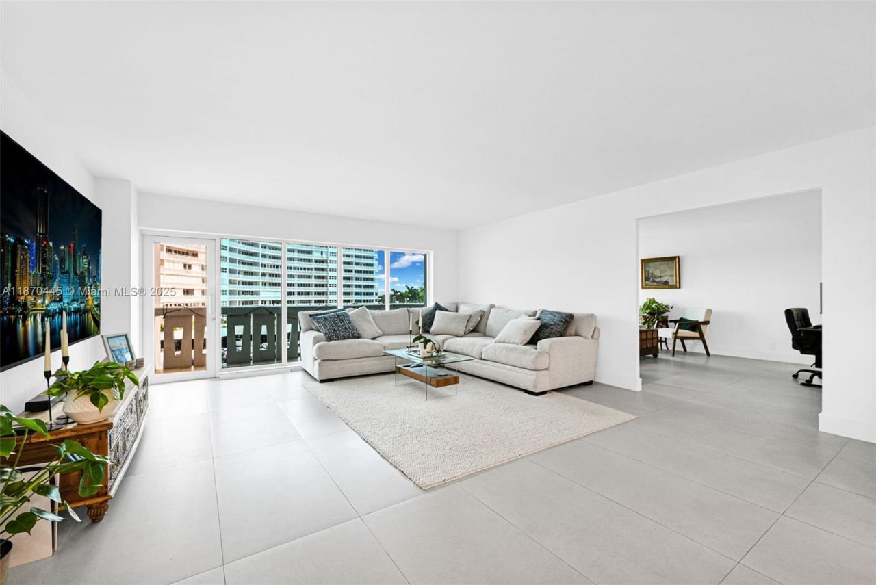 2100 S Ocean Dr, Unit 3CD, Fort Lauderdale, FL 33316 Photo