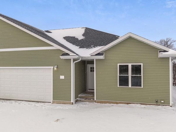 692 Main Street, Fall River, WI 53932