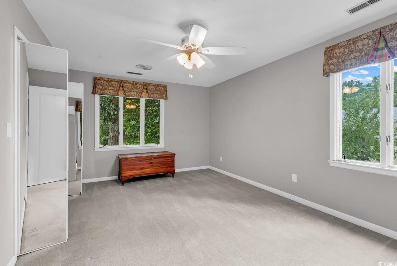 115 Green Lake Dr. Photo 23