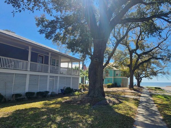 112 Edgewater Drive, Biloxi, MS 39531