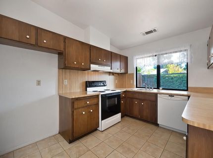 8804 On Ct, Elk Grove, CA 95624 Photo