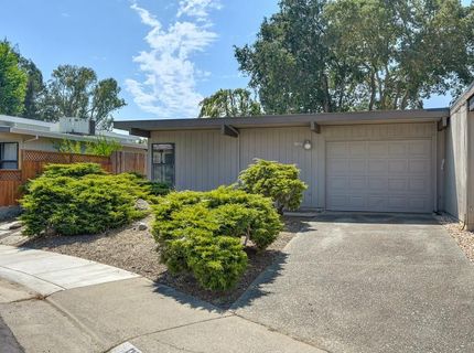 8804 On Ct, Elk Grove, CA 95624 Photo