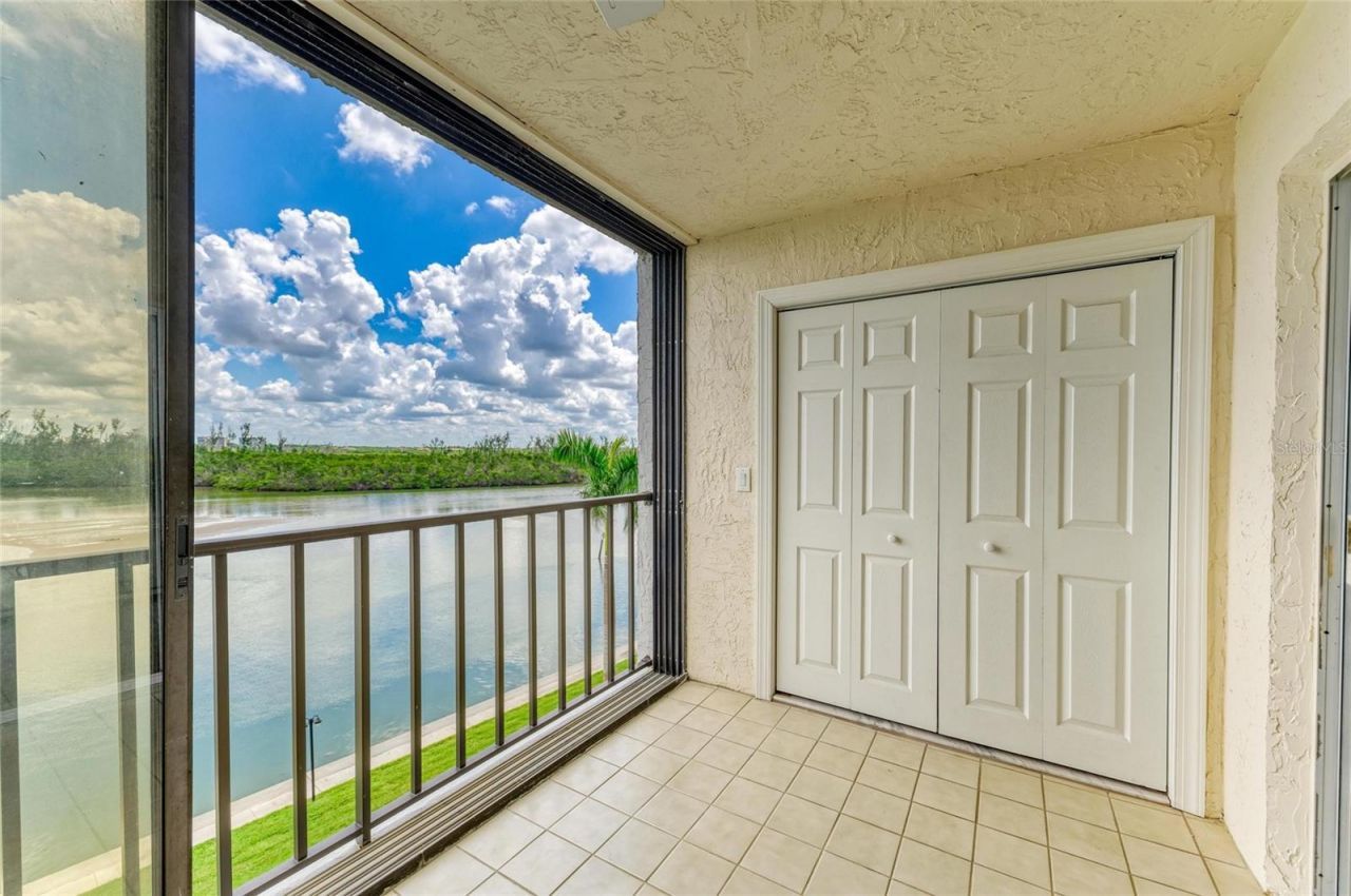 9397 Midnight Pass Road, Unit 405, Sarasota, FL 34242 Photo
