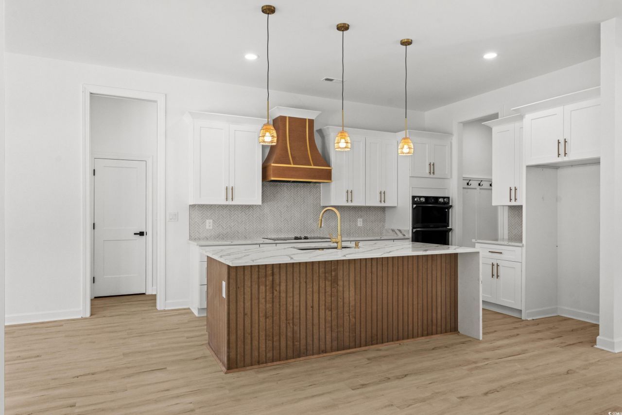 232 Ole Maple St. Photo 9