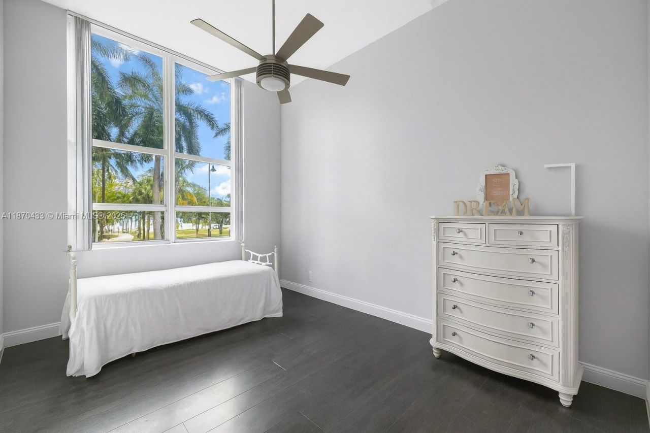 2000 N Bayshore Dr, Unit 114, Miami, FL 33137 Photo