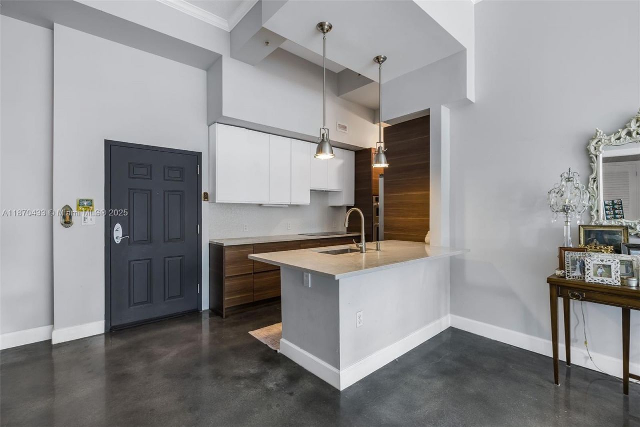 2000 N Bayshore Dr, Unit 114, Miami, FL 33137 Photo