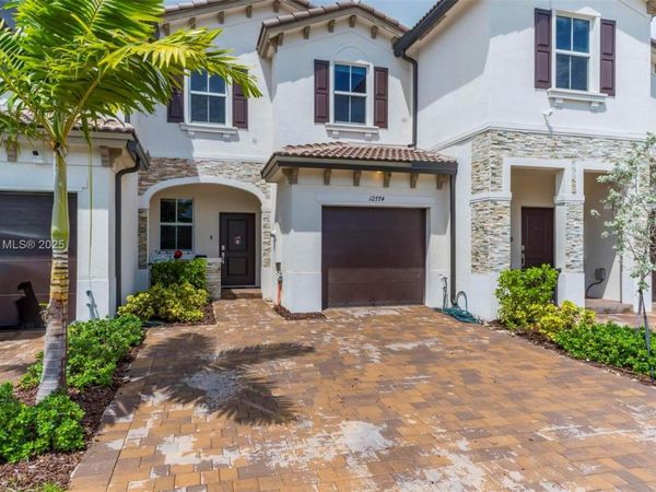 12774 NW 22nd Pl, Miami, FL 33167