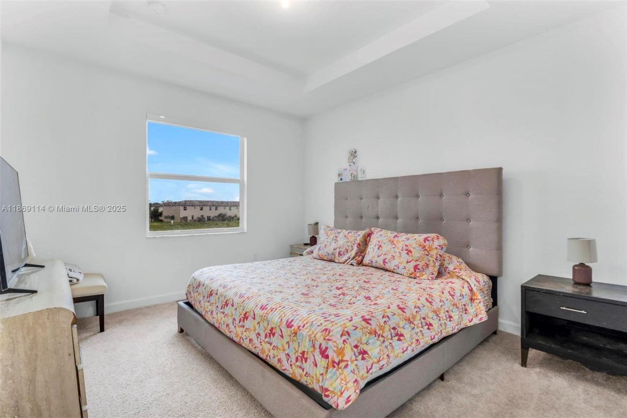 12774 NW 22nd Pl, Miami, FL 33167 Photo