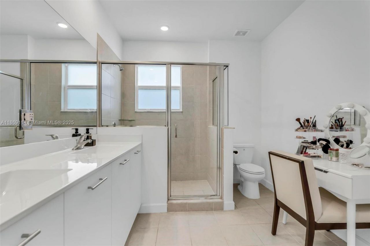 12774 NW 22nd Pl, Miami, FL 33167 Photo