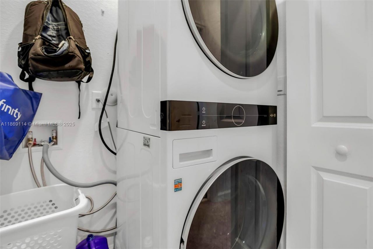 12774 NW 22nd Pl, Miami, FL 33167 Photo