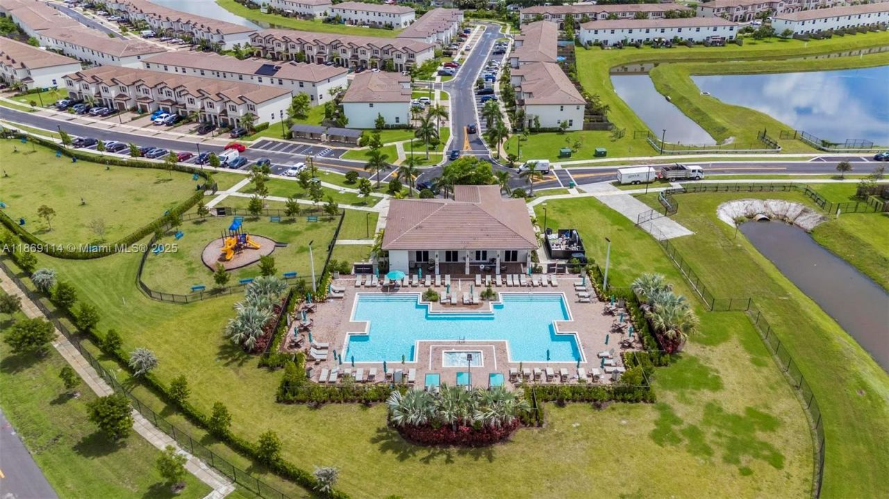 12774 NW 22nd Pl, Miami, FL 33167 Photo