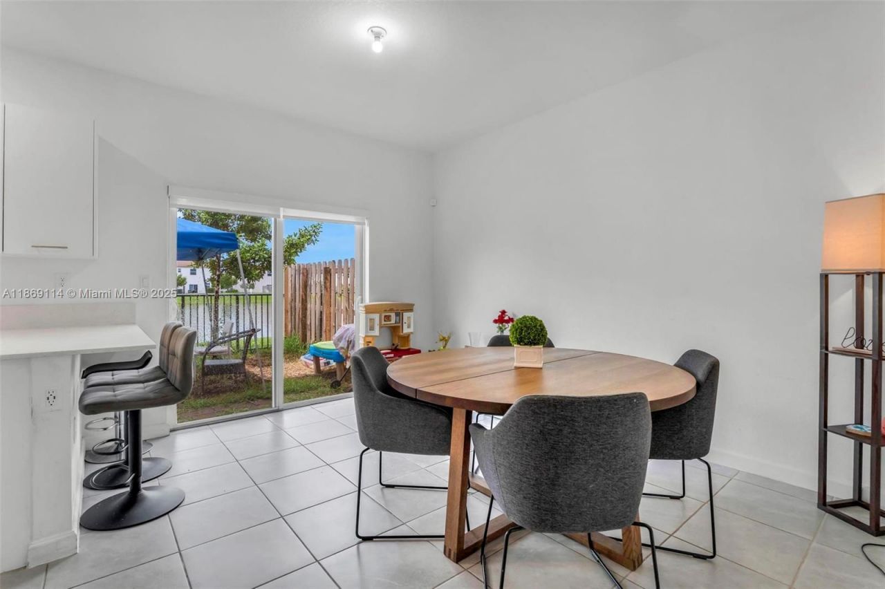 12774 NW 22nd Pl, Miami, FL 33167 Photo