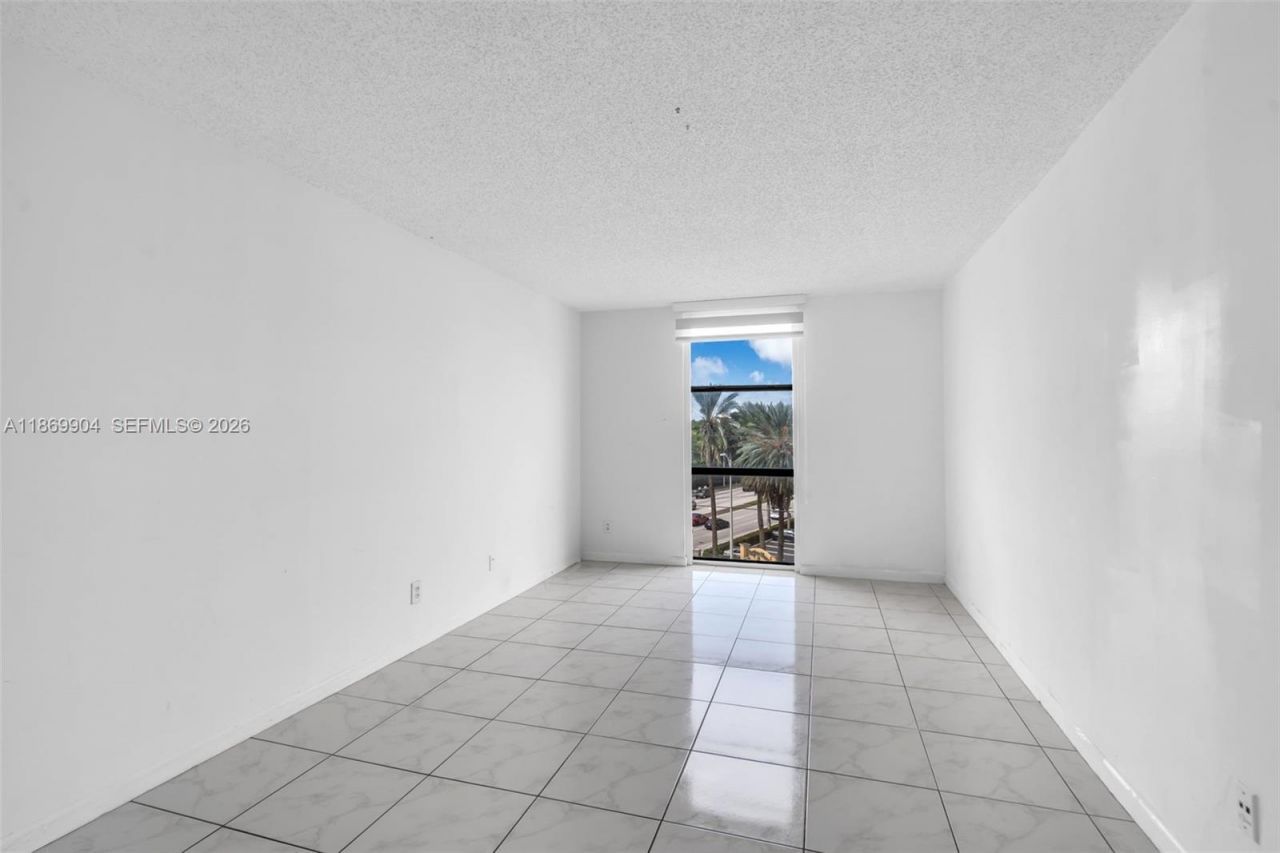 13499 Biscayne Blvd, Unit 403, North Miami, FL 33181 Photo