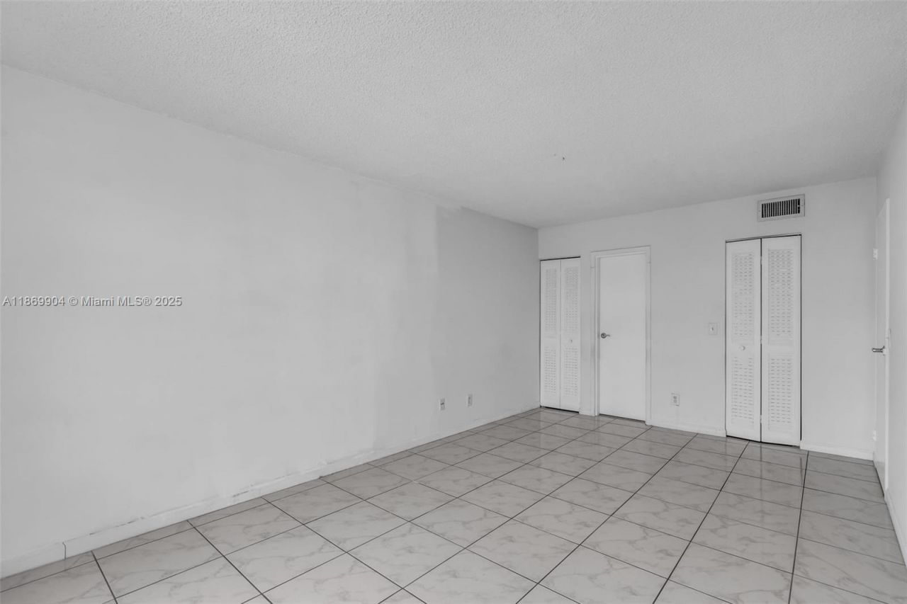 13499 Biscayne Blvd, Unit 403, North Miami, FL 33181 Photo