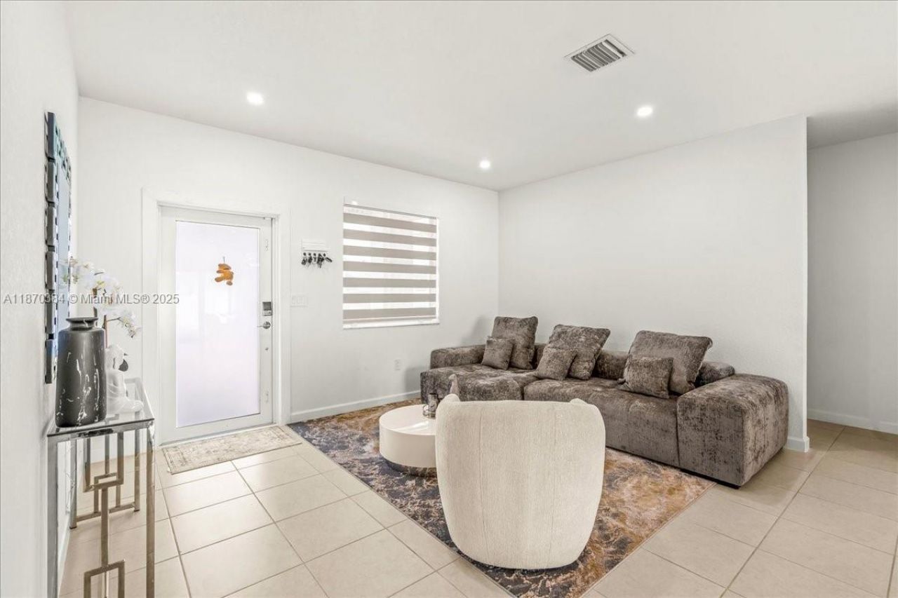 19803 SW 321 Street, Homestead, FL 33030 Photo