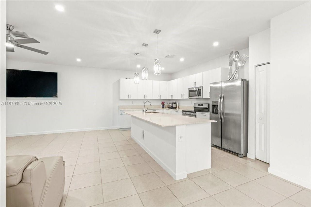 19803 SW 321 Street, Homestead, FL 33030 Photo