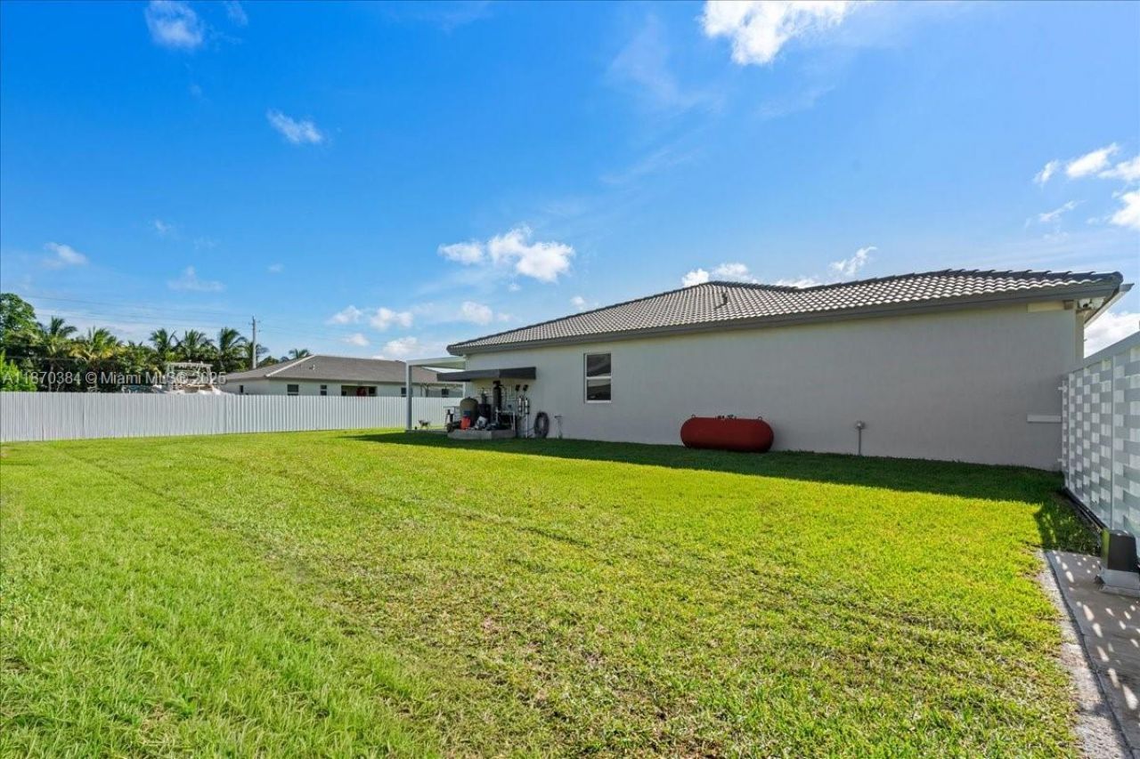 19803 SW 321 Street, Homestead, FL 33030 Photo