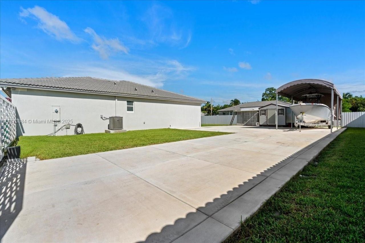 19803 SW 321 Street, Homestead, FL 33030 Photo