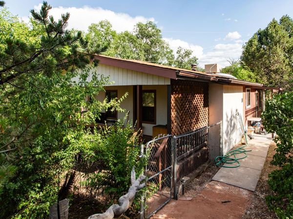 20 A Glowing Star Road, Santa Fe, NM 87506