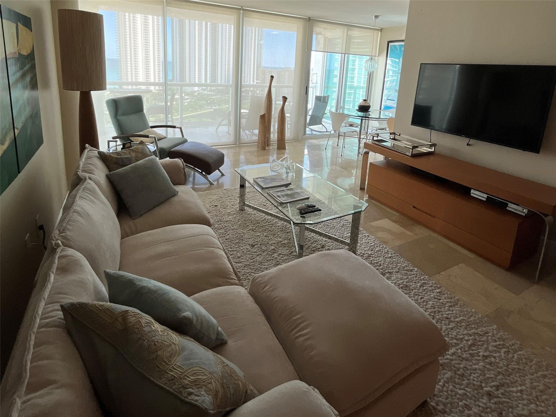 16500 Collins Avenue, Unit 2052, Sunny Isles Beach, FL 33160 Photo