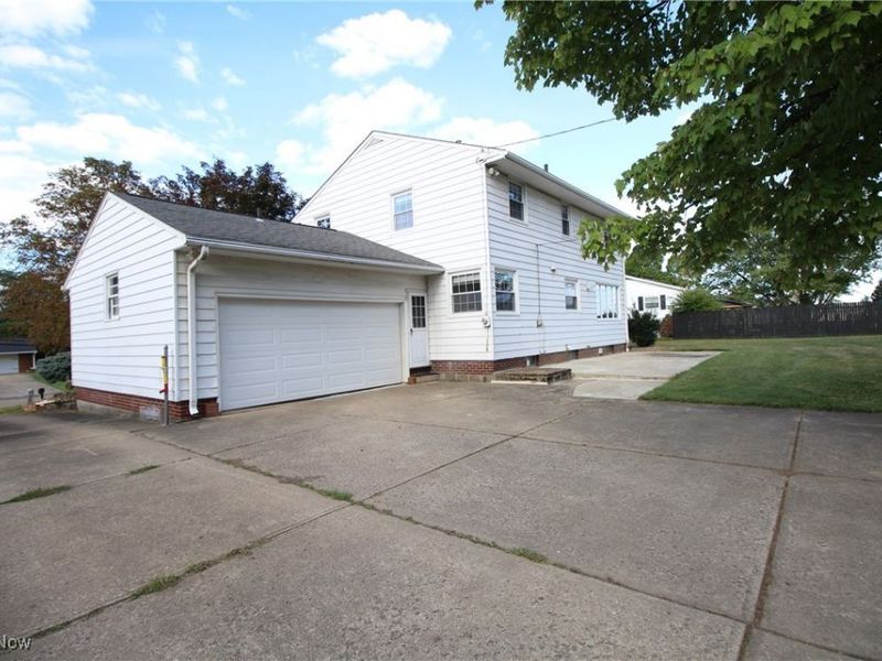 4740 Echoglenn Street NW, Canton, OH 44720 Photo 25