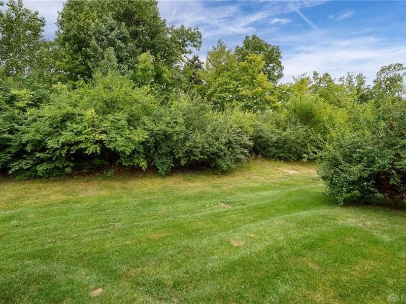 3611 King Edward Way, Beavercreek, OH 45431 Photo 9