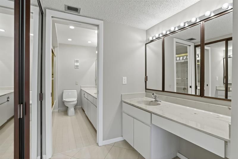 330 SE 20 Avenue, Unit 421, Deerfield Beach, FL 33441 Photo