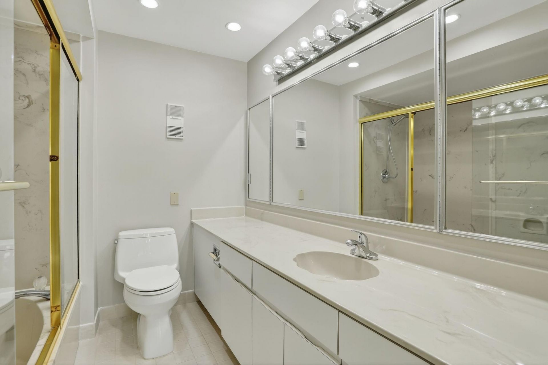 330 SE 20 Avenue, Unit 421, Deerfield Beach, FL 33441 Photo