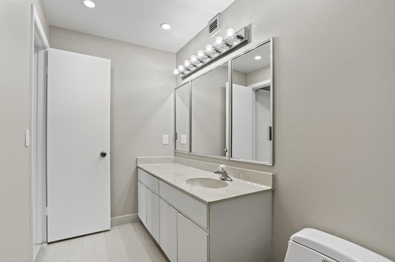 330 SE 20 Avenue, Unit 421, Deerfield Beach, FL 33441 Photo