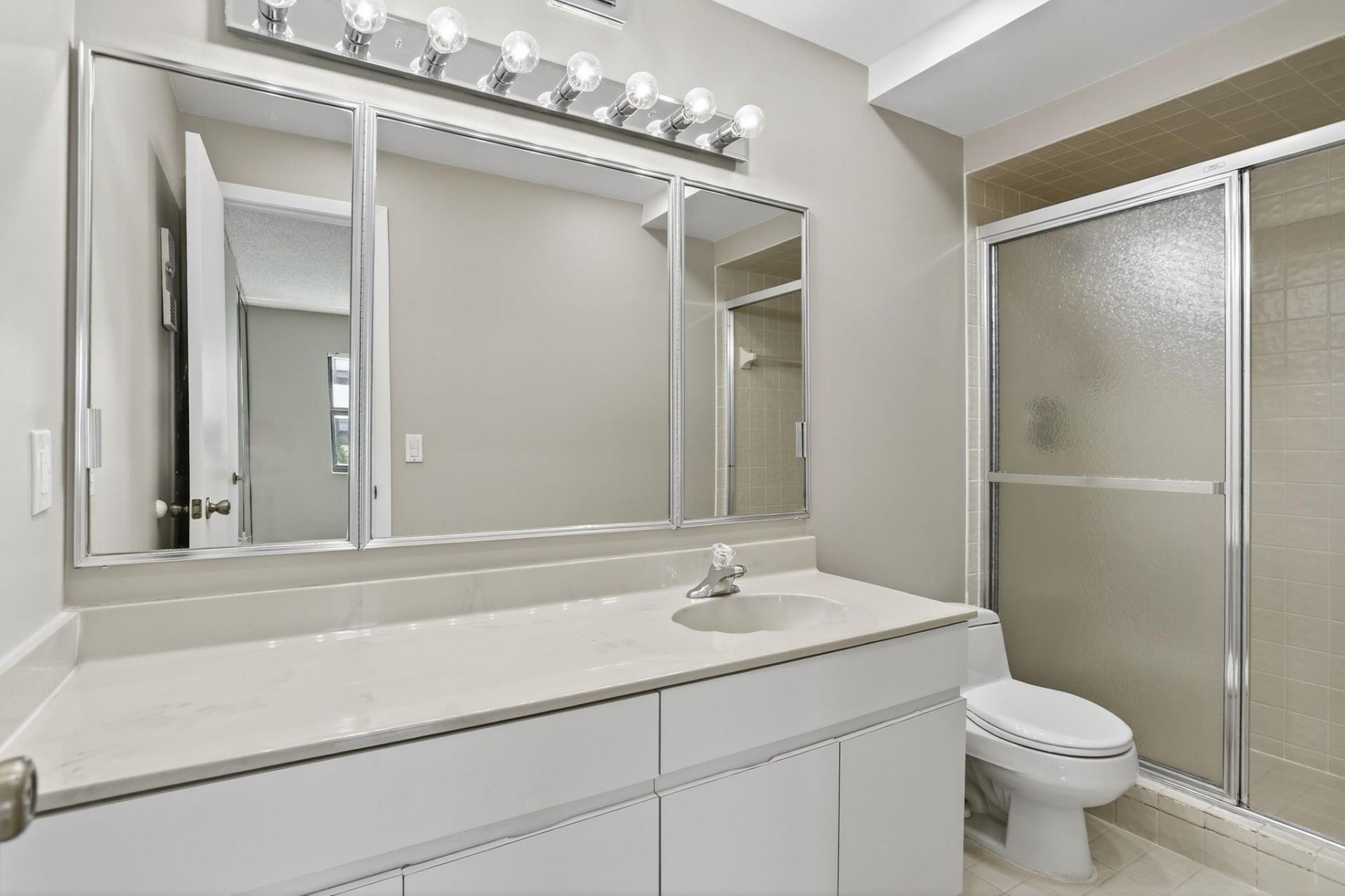 330 SE 20 Avenue, Unit 421, Deerfield Beach, FL 33441 Photo