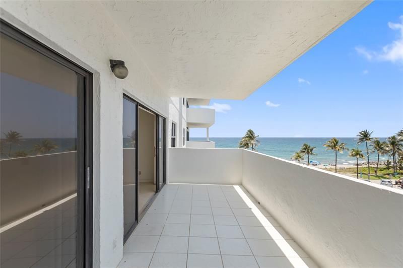 330 SE 20 Avenue, Unit 421, Deerfield Beach, FL 33441 Photo