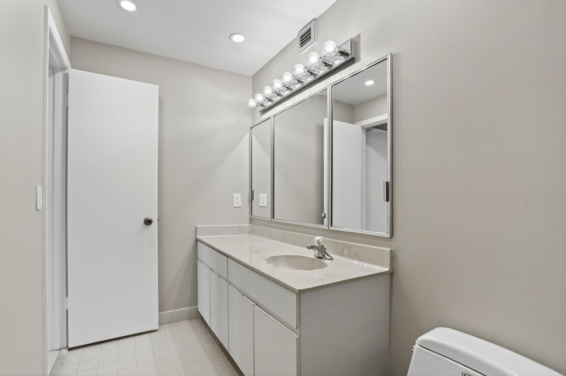 330 SE 20 Avenue, Unit 421, Deerfield Beach, FL 33441 Photo