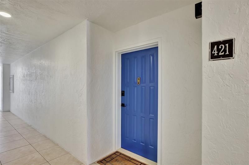 330 SE 20 Avenue, Unit 421, Deerfield Beach, FL 33441 Photo