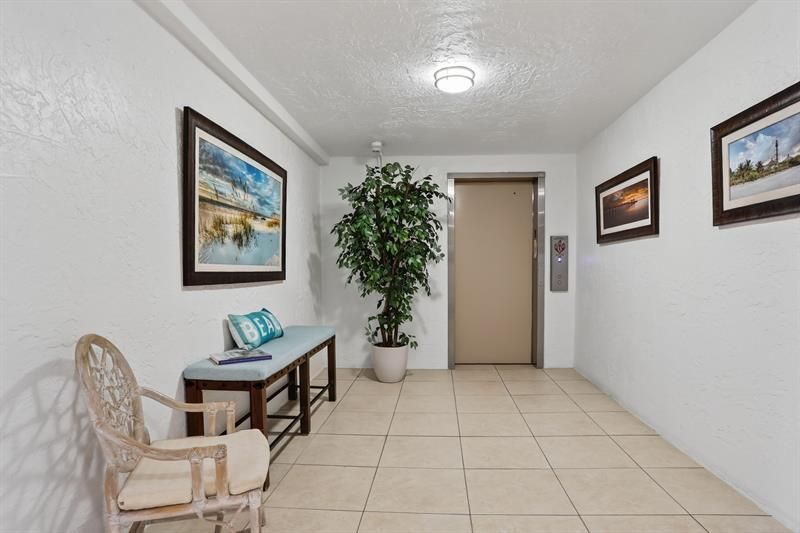 330 SE 20 Avenue, Unit 421, Deerfield Beach, FL 33441 Photo