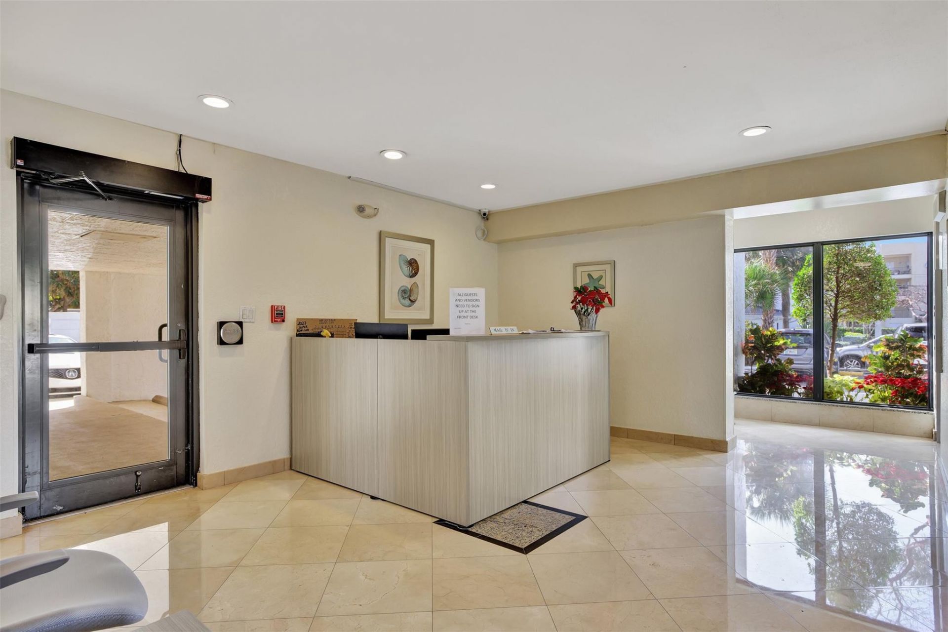 330 SE 20 Avenue, Unit 421, Deerfield Beach, FL 33441 Photo